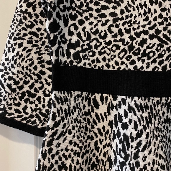 Nina Leonard Black & White Print Sweater Dress - Picture 4 of 8